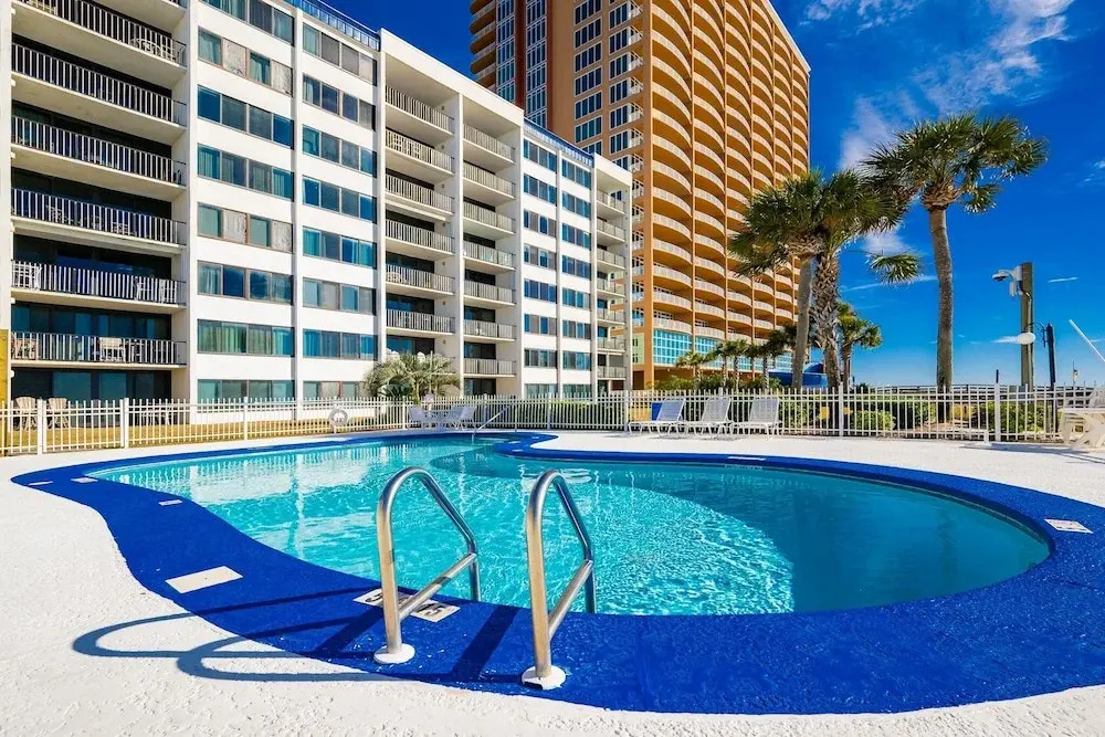 Breakers 43 2 Bedroom Condo
