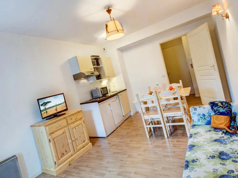 Central Apartment Near Luchon Cable Cars
