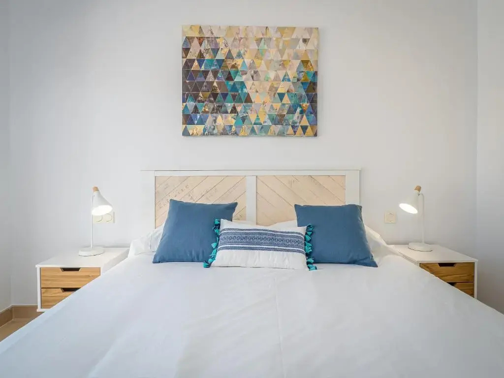 2290-Apt with Terrace Sea View And Pools