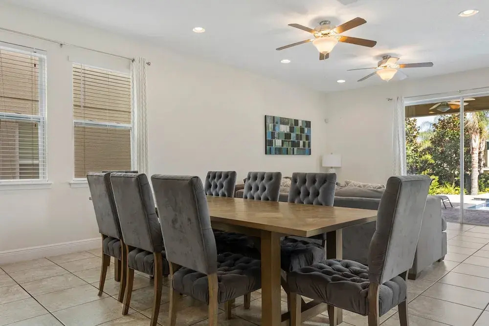 331-8-pc-perfectly Furnished With Games and Movie