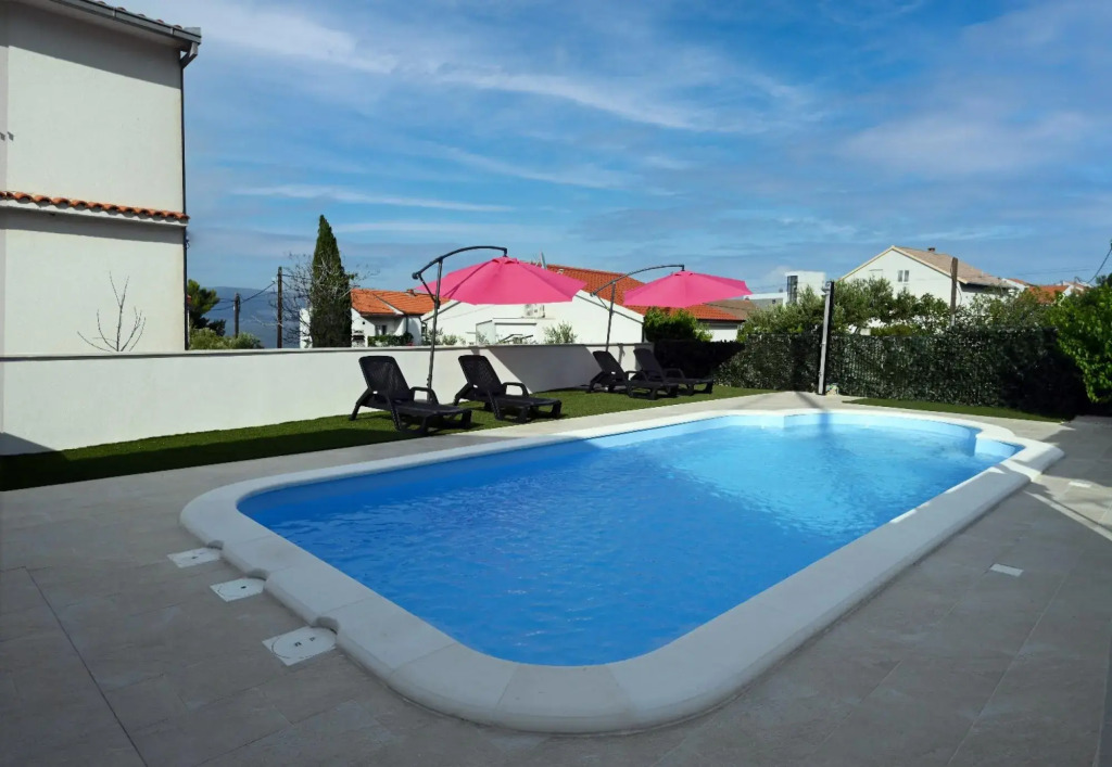 Mihovilovic - 50 m from beach - A2(6+1)