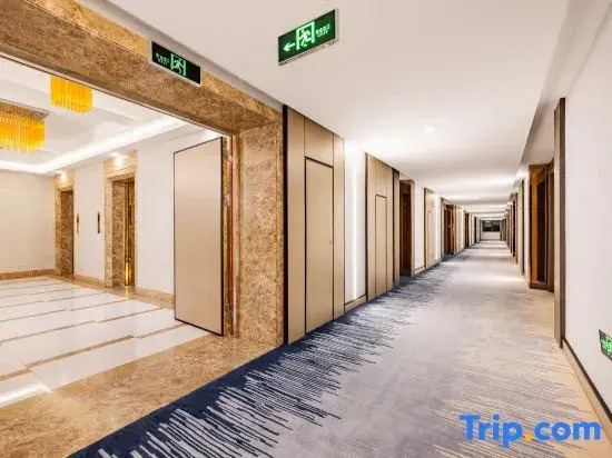 Jingzhan E-sports Apartment (Zhenhai Fengyuan Subway Station)