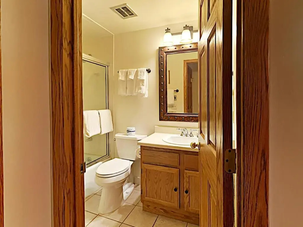 Timberline Condominiums 1 Bedroom Standard Unit B2B