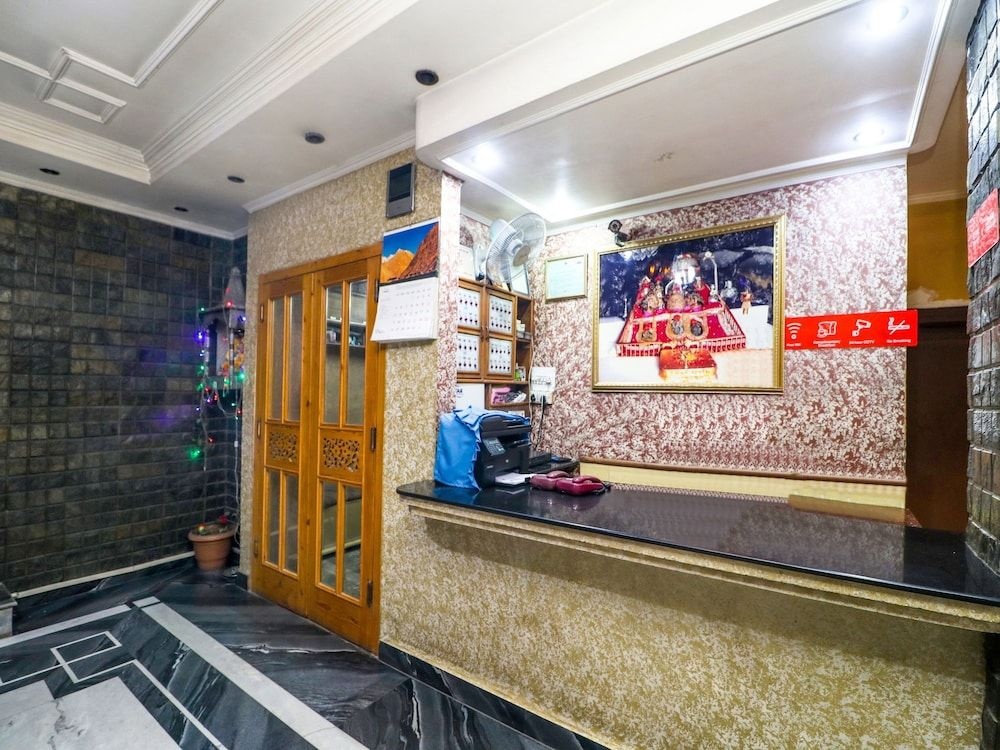 OYO 18377 Hotel New City Top
