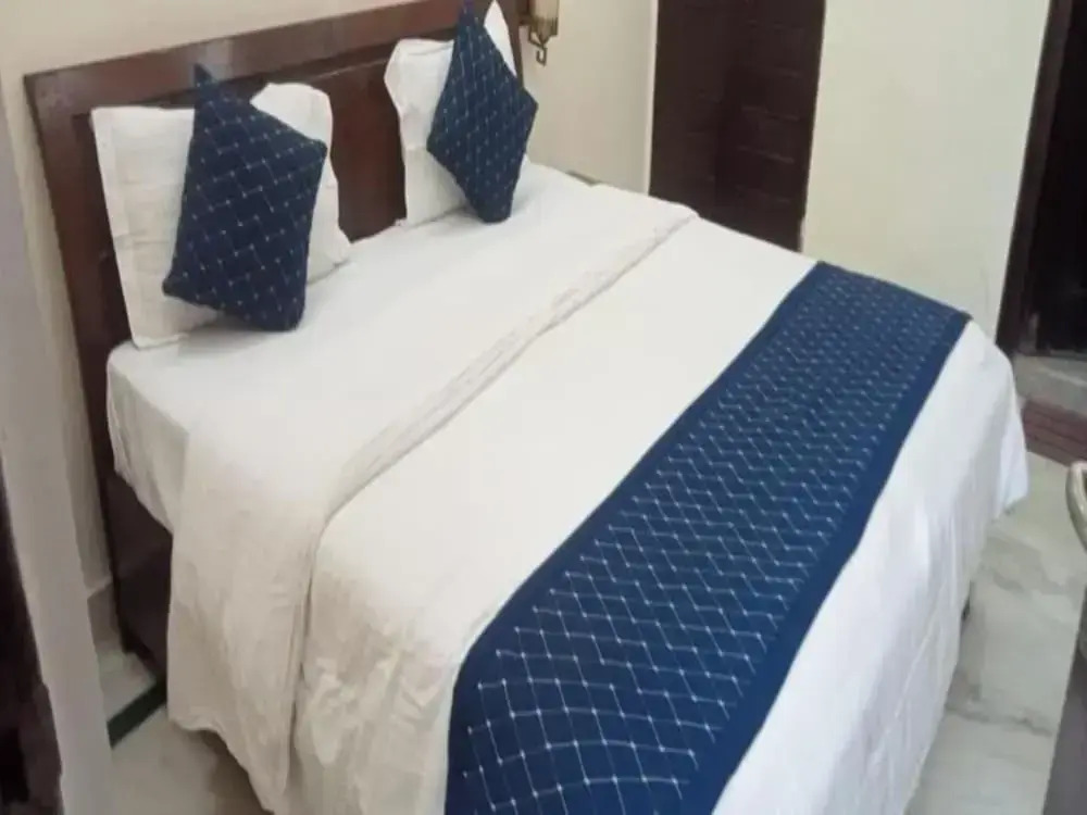 Room-home Stay Bed And Break Fast