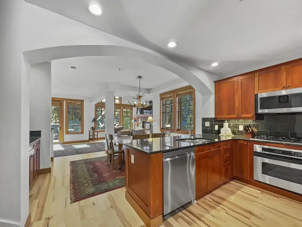 Union Creek Townhome 164d New Listing! 4 Bedroom Townhouse