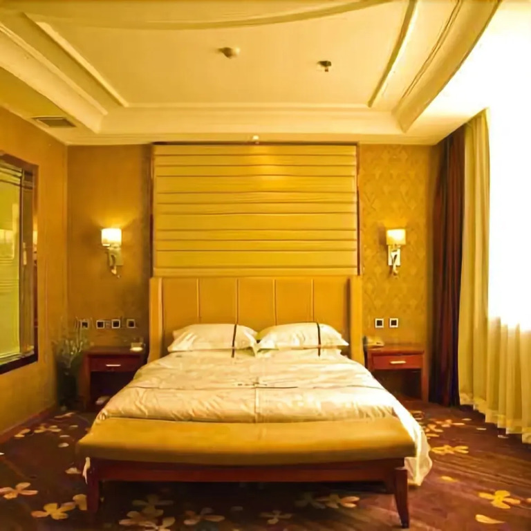Qianyuan Business Hotel