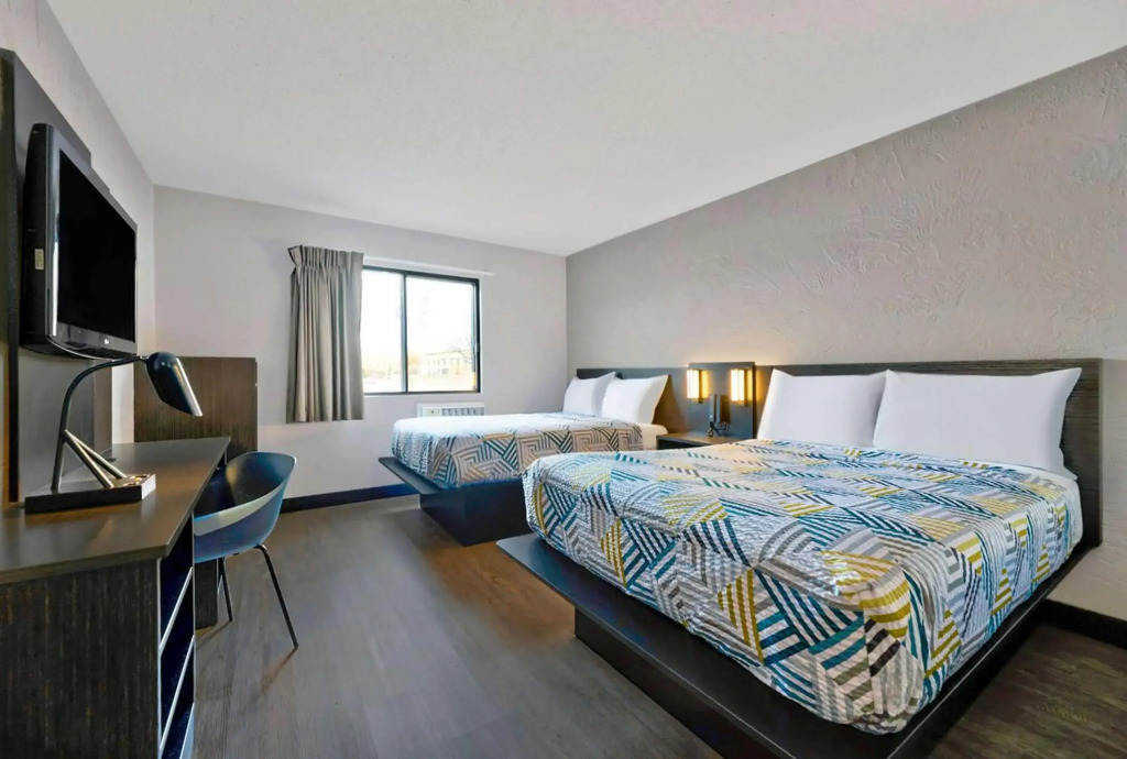 Motel 6-Oak Creek, WI