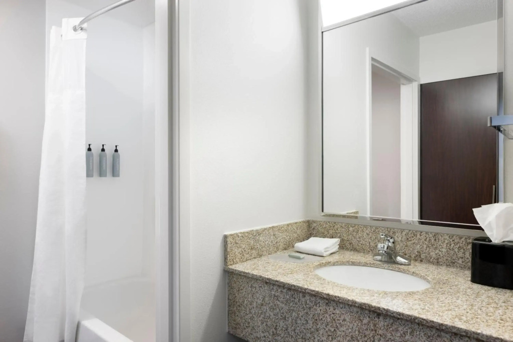 Courtyard by Marriott Springfield Airport