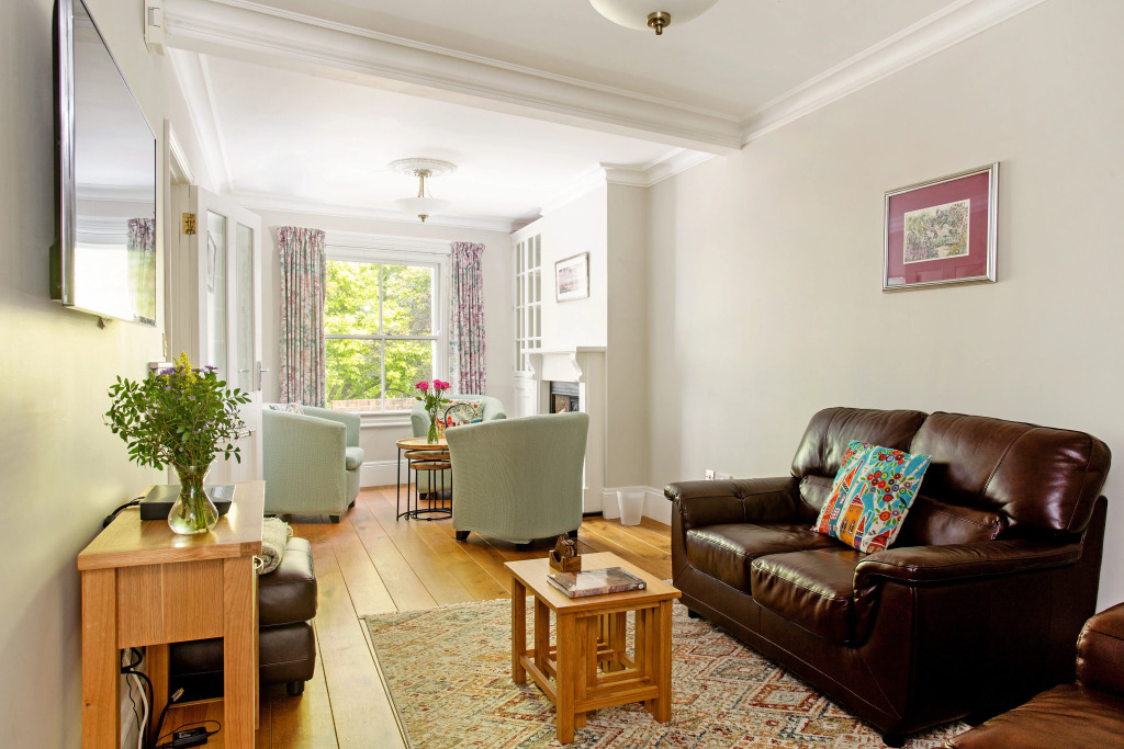 A peaceful elevated residential area within walking distance of the city
