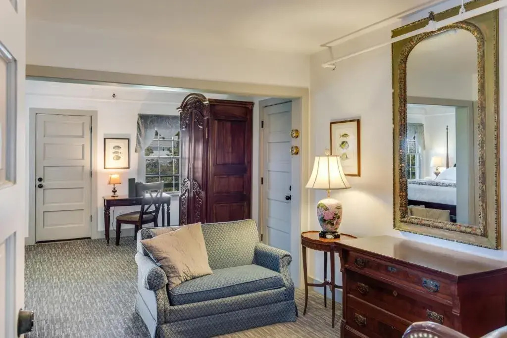 First Colony Inn