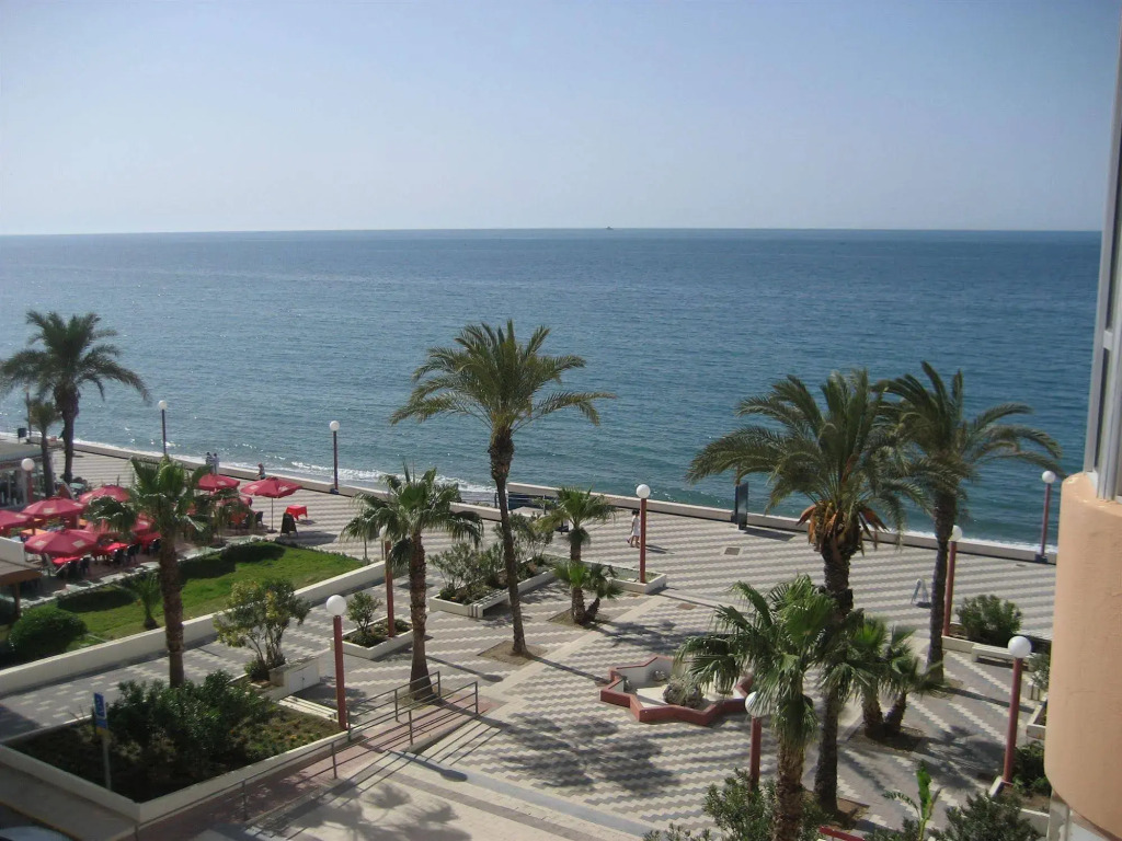 Apartamentos Intercentro Torrox-Costa