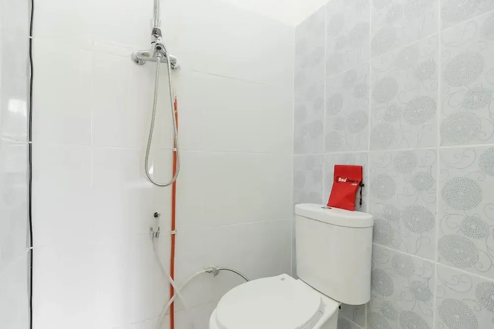 RedDoorz near Jembatan Ampera Palembang