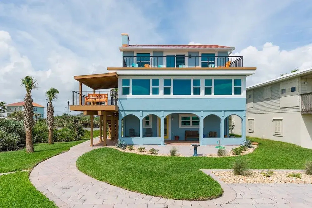 6060S - Vacation Dream Home by RedAwning