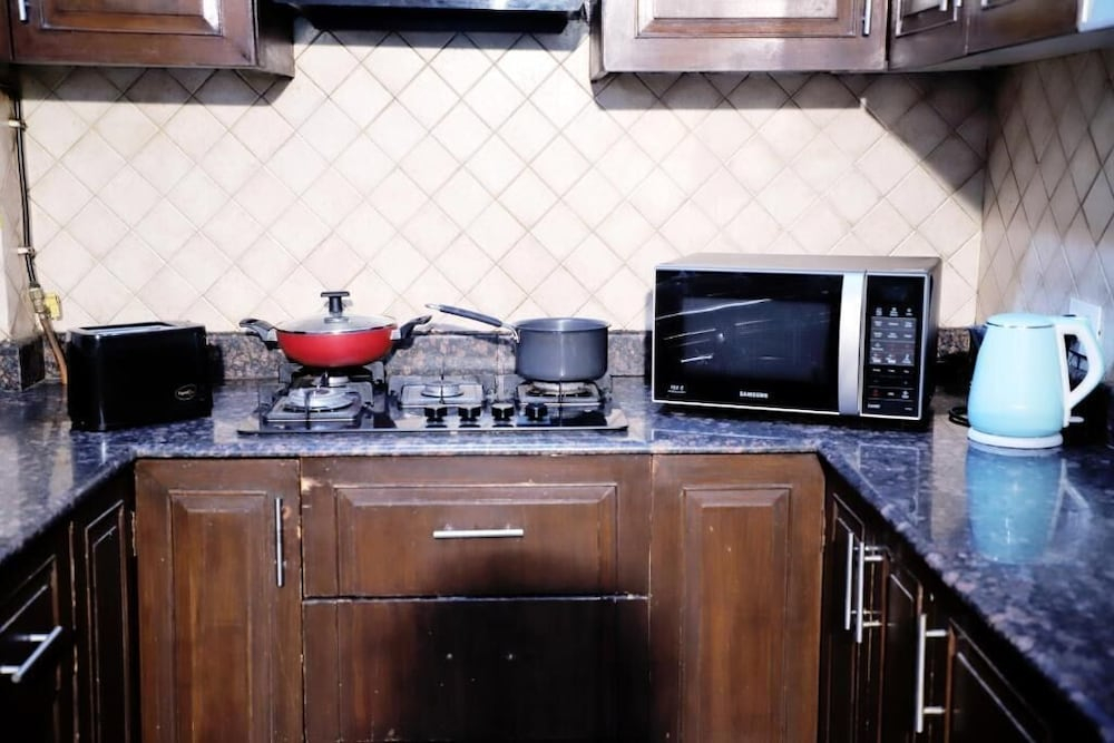 Fortune Home Service Apartment J-171