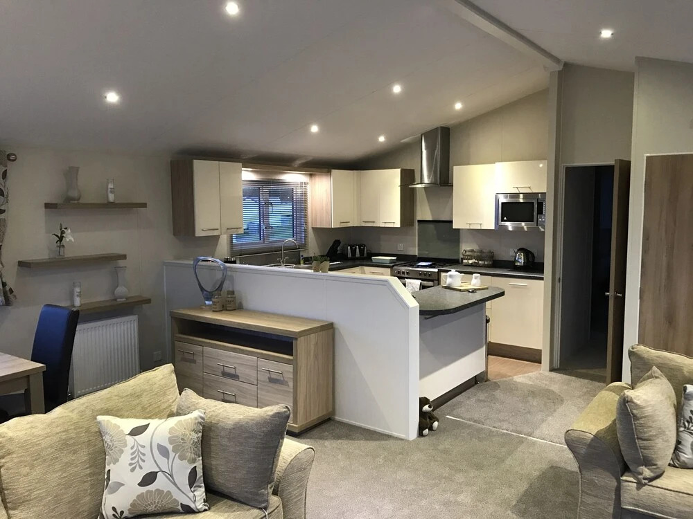 Luxury Lodge Embo