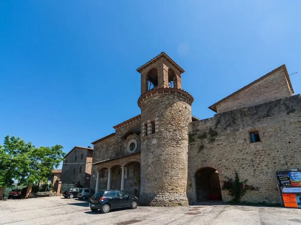 Deluxe Mansion in Umbria With a Pool