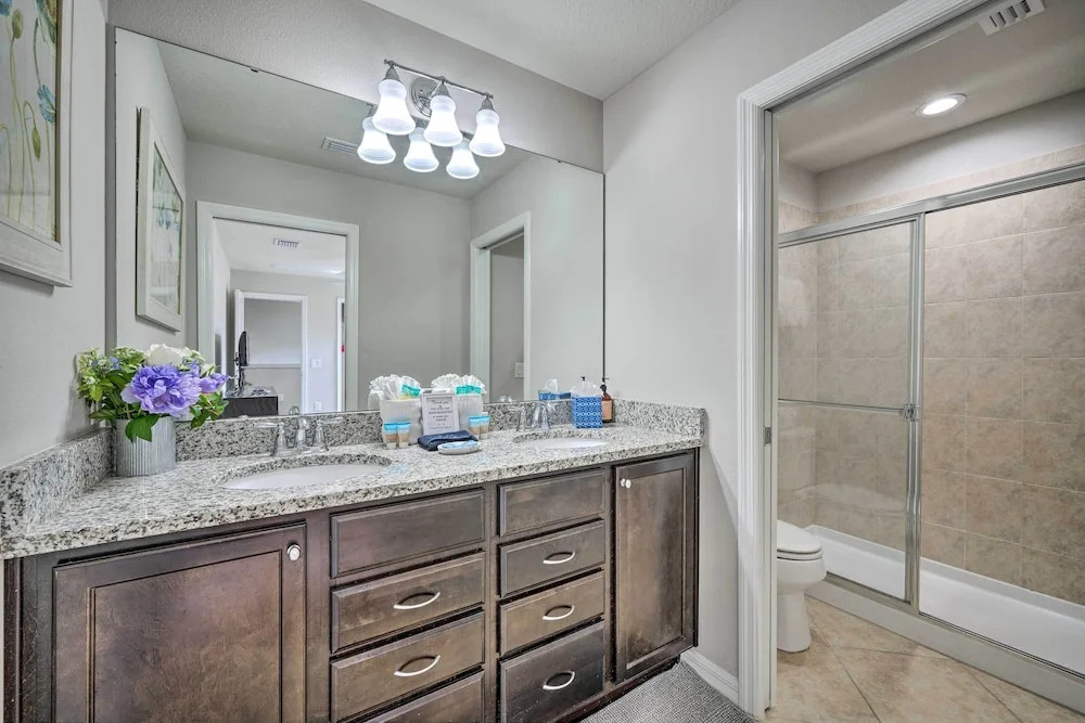 Kissimmee Retreat With Private Pool & Spa