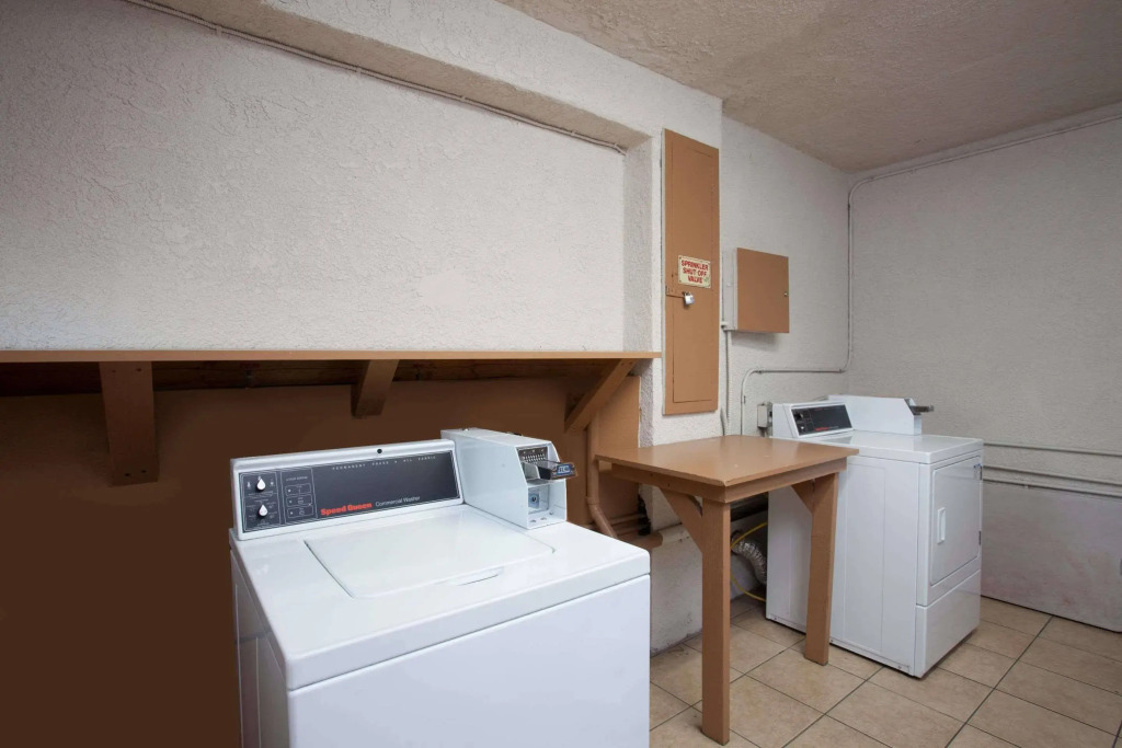 Express Inn & Suites Ontario Airport