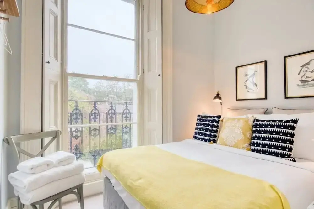 Colourful & Light 2bed Apt, Close to Tube in Kilburn