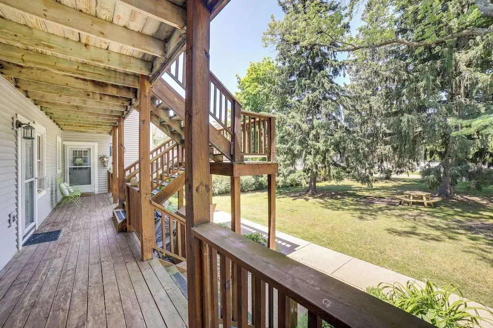 Walk to Lake Michigan - South Haven Condo!