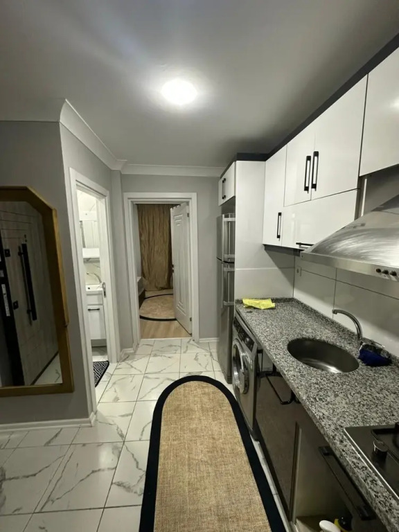 Comfy Flat with Balcony in Esenler