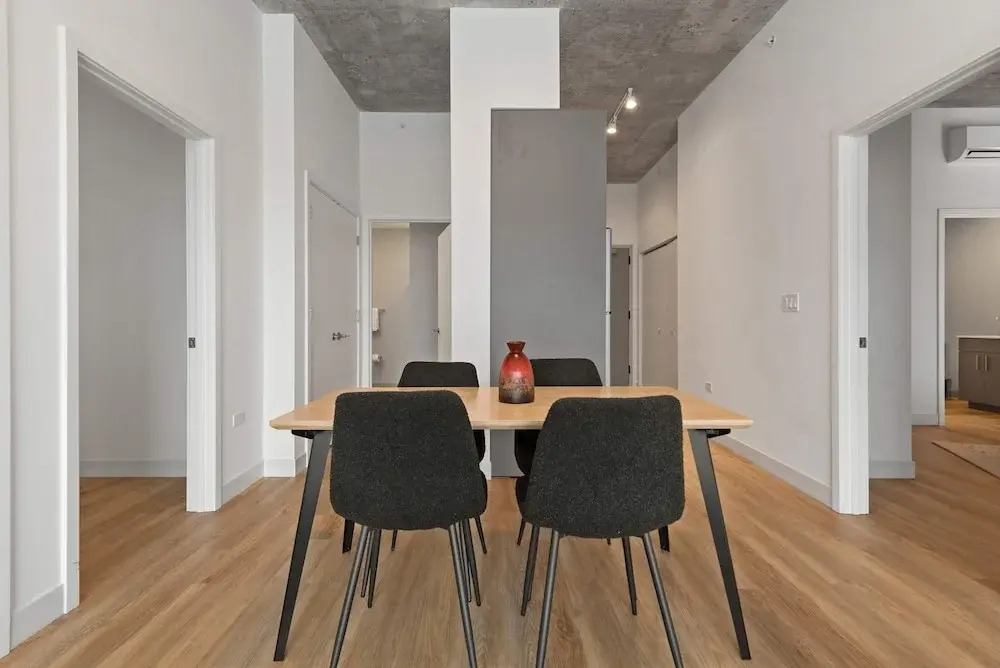 The Nova 4BR Family Friendly Near Lincoln Park