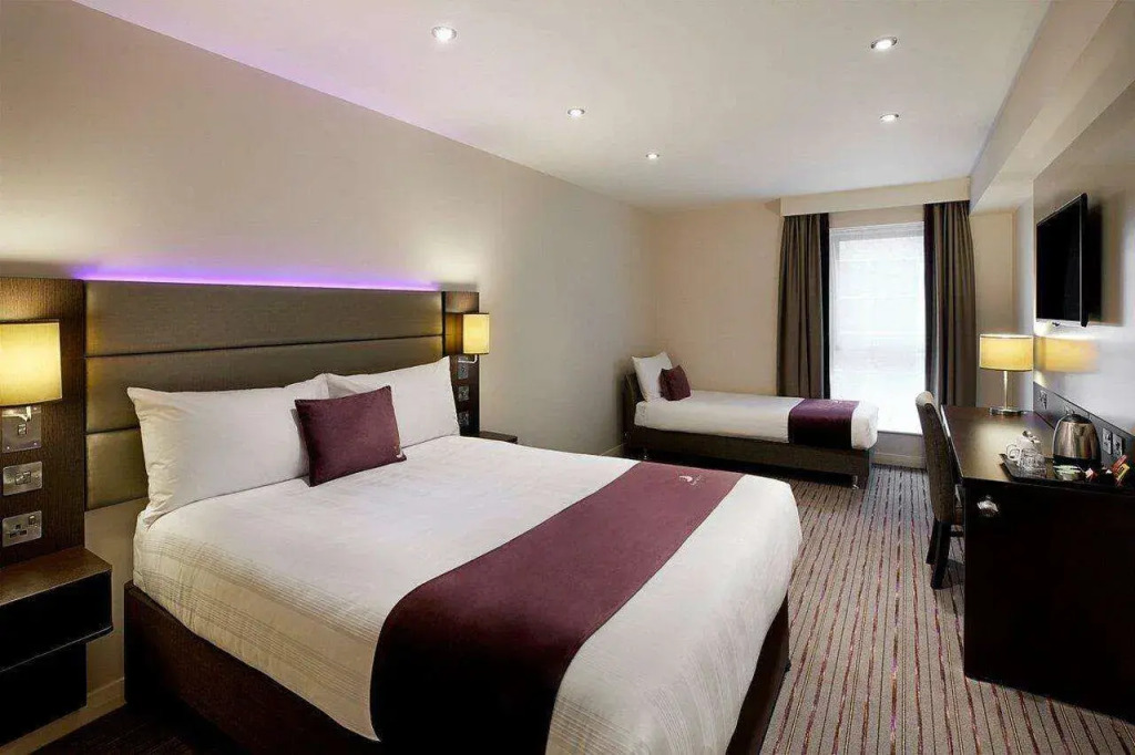Premier Inn Manchester Salford Media City Hotel