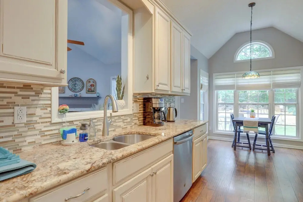 Fayetteville Retreat w/ Hot Tub & Fenced Yard