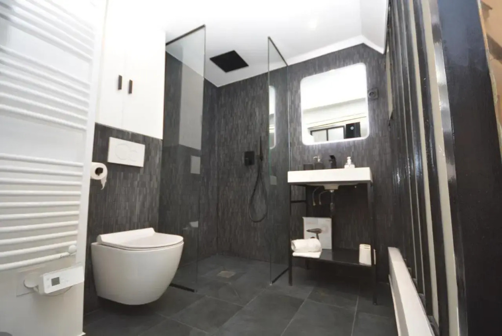 Design 1 BDR with AC