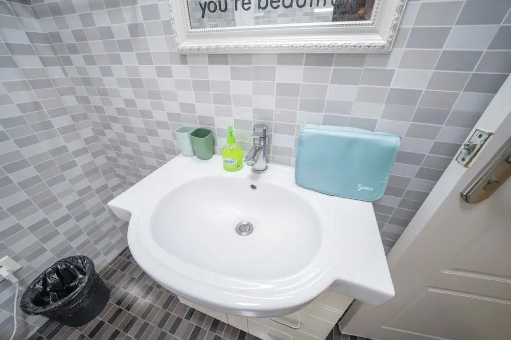 Tyms Elegant 4BR 2BA APT Changning