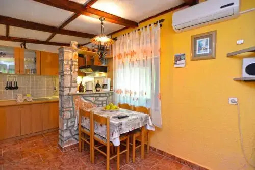 Apartments Predrag 498