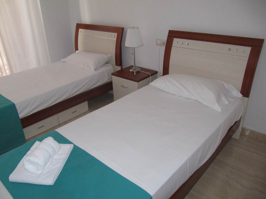 Life Apartments Alameda Colón