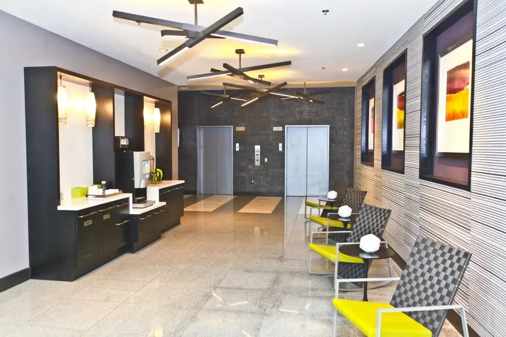 Heaven on Midtown Fully Furnished Apts