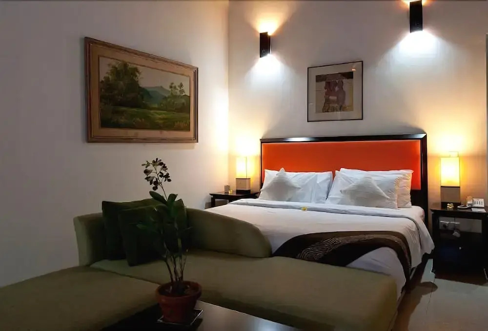 Nusa Nalan Beach Resort