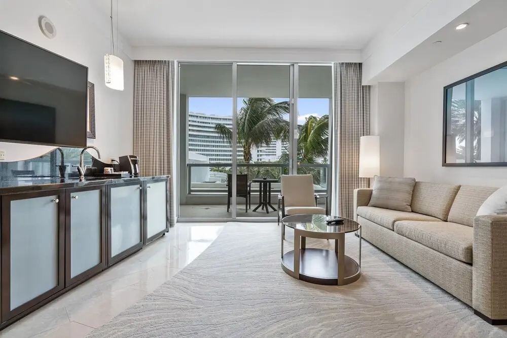 Junior Suite 2 At Sorrento Residences- Miami Beach 1 Bedroom Home by RedAwning