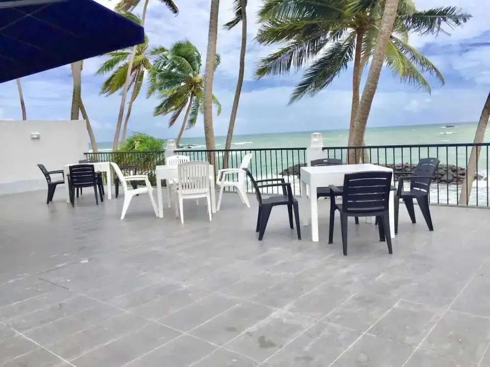 White Sand Villa - Beach front
