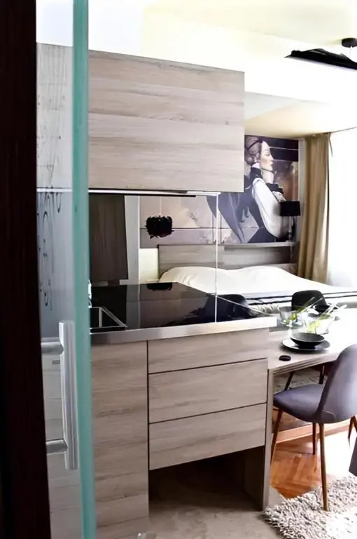 Crown apartman