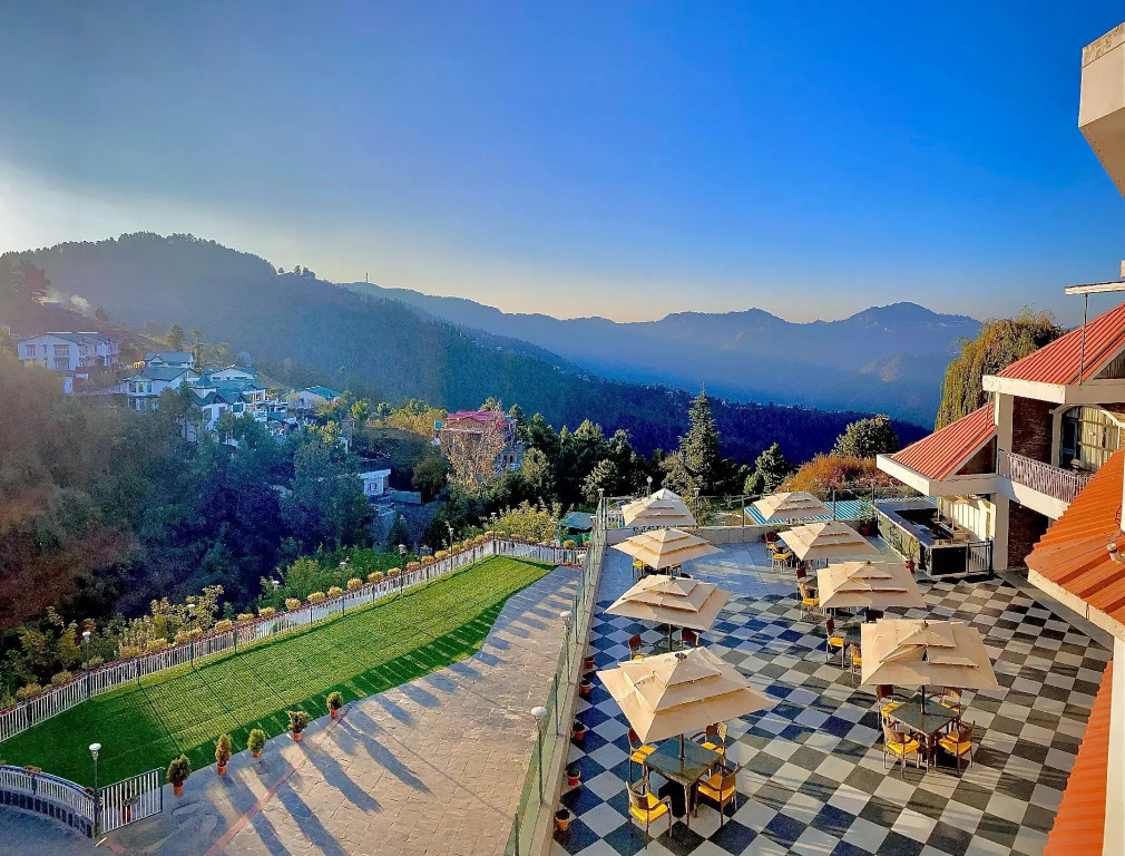 Marigold Sarovar Portico Shimla with Heated pool and AC Rooms-A Resort cottage and SPA