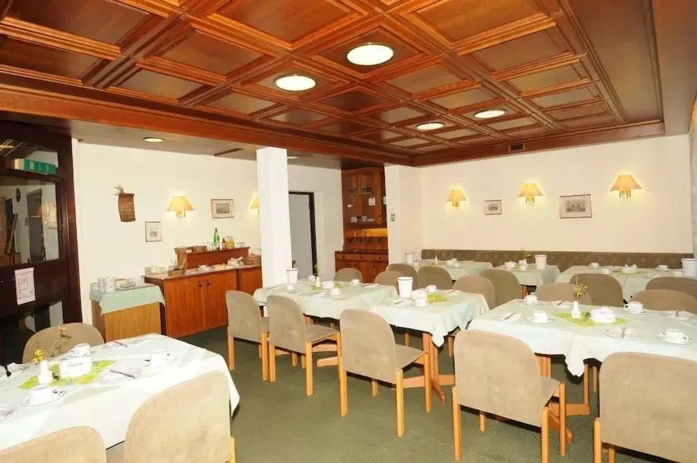 Hotel Rheingauer Tor