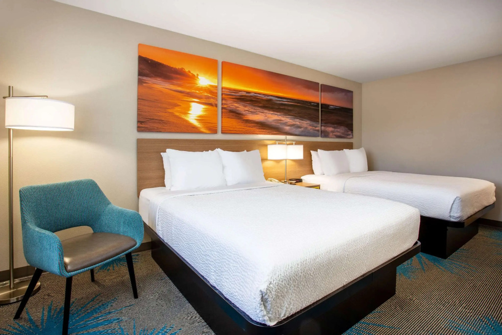 Days Inn by Wyndham Marquette