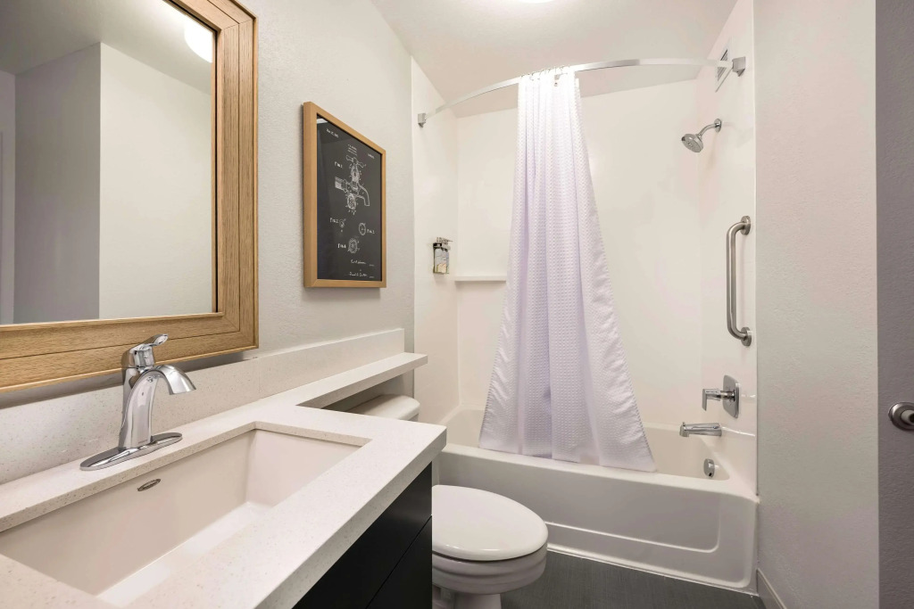 Sonesta Simply Suites Baltimore BWI Airport