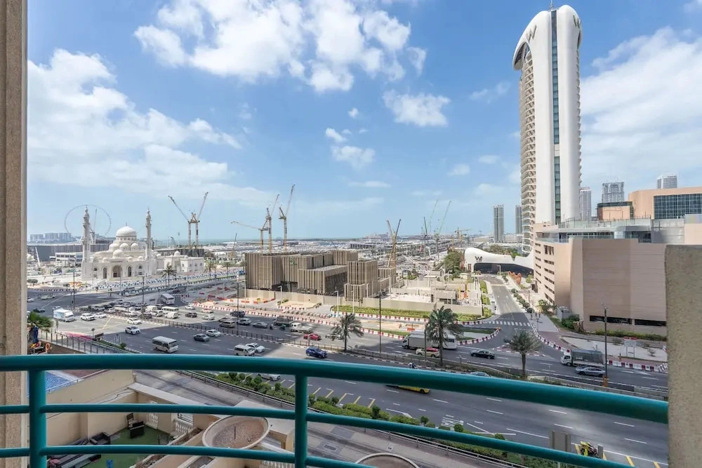 1 Bedroom in Marina With Stunning Ain Dubai View