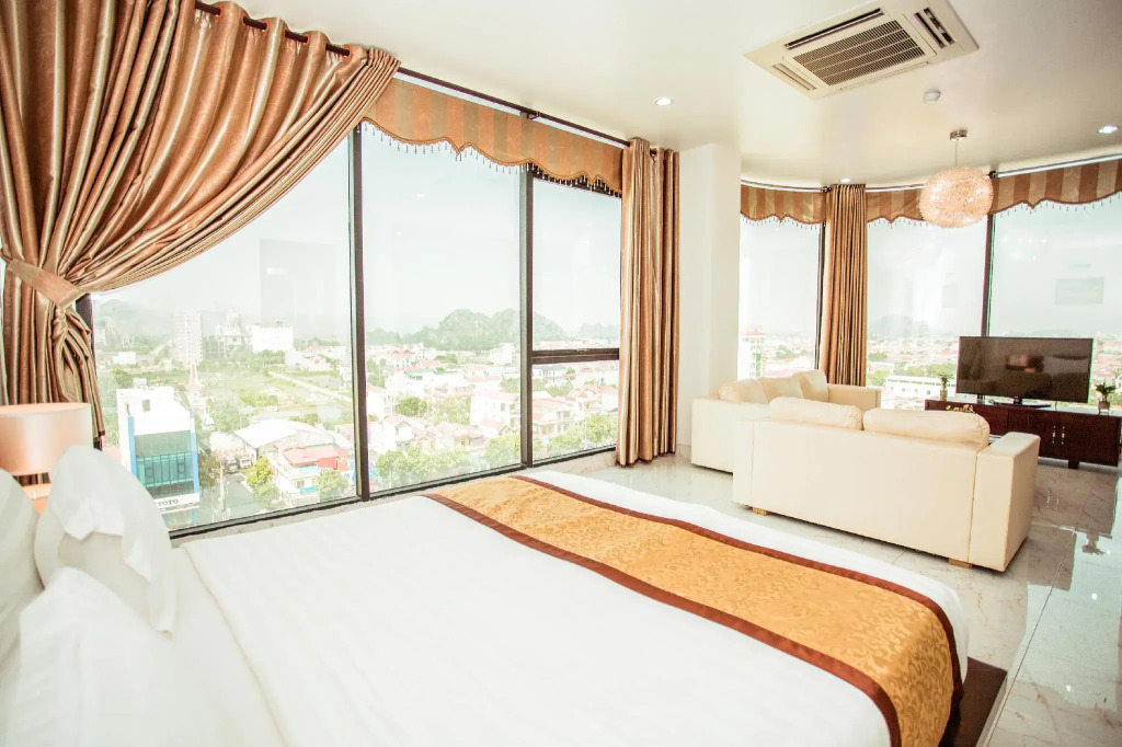Royal ANAN Hotel