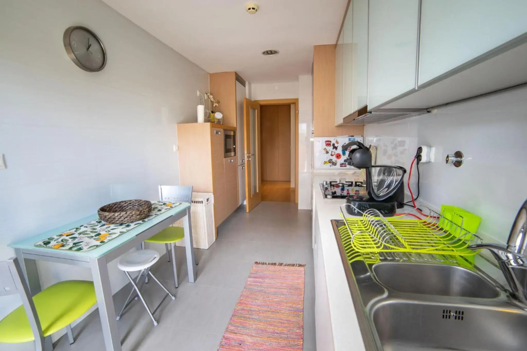 Lovely apartment near airport and Nations Park, with garage