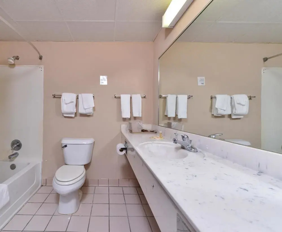 Days Inn And Suites Warsaw