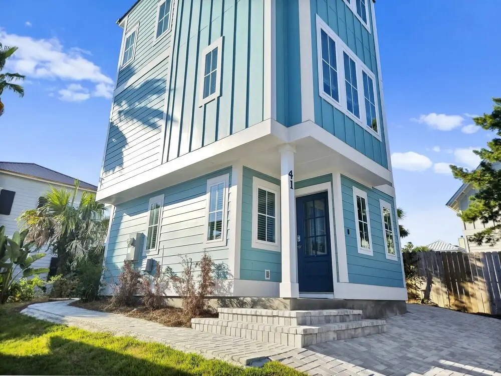 Blue Mountain Retreat 2 Bedroom Home by Redawning