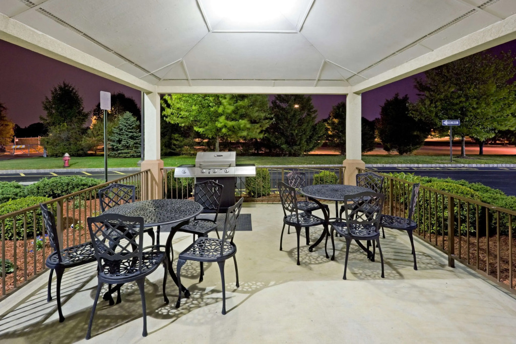 Sonesta Simply Suites Somerset