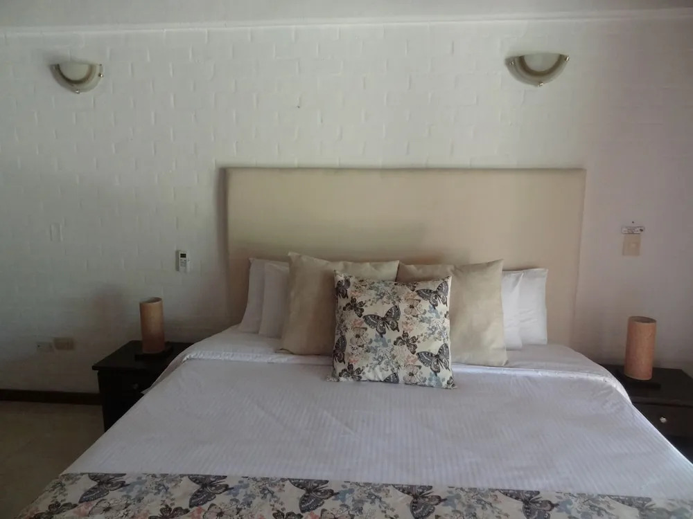 Hotel Tata Premium
