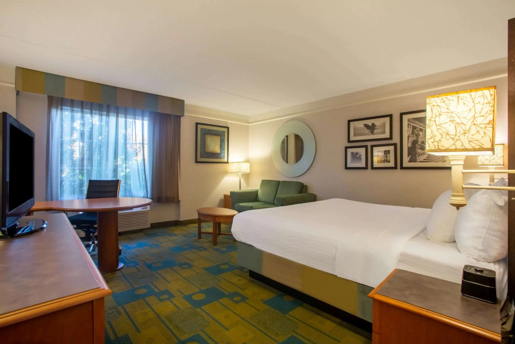 La Quinta by Wyndham Charlotte Airport South